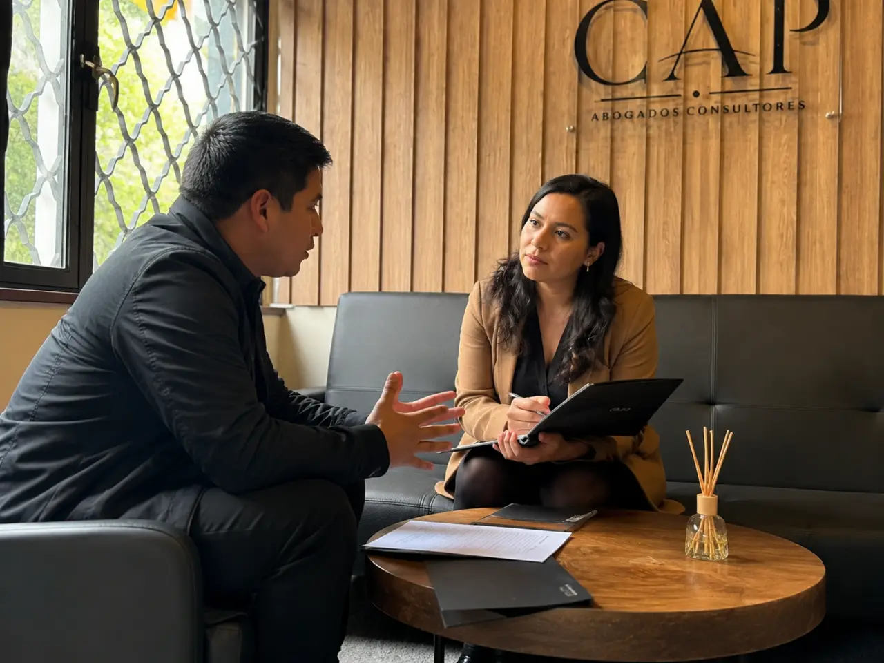 Asesoría cercana en la oficina de CAP Abogados
